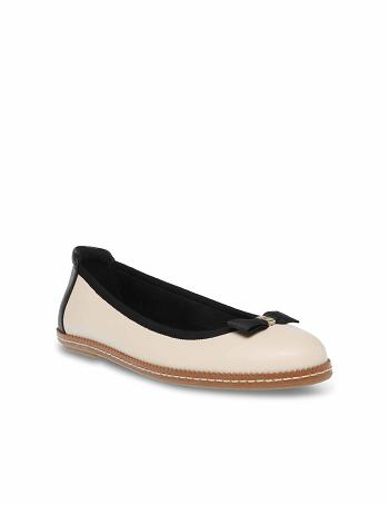 Anne Klein Ember Flats White / Black | USCVG15680